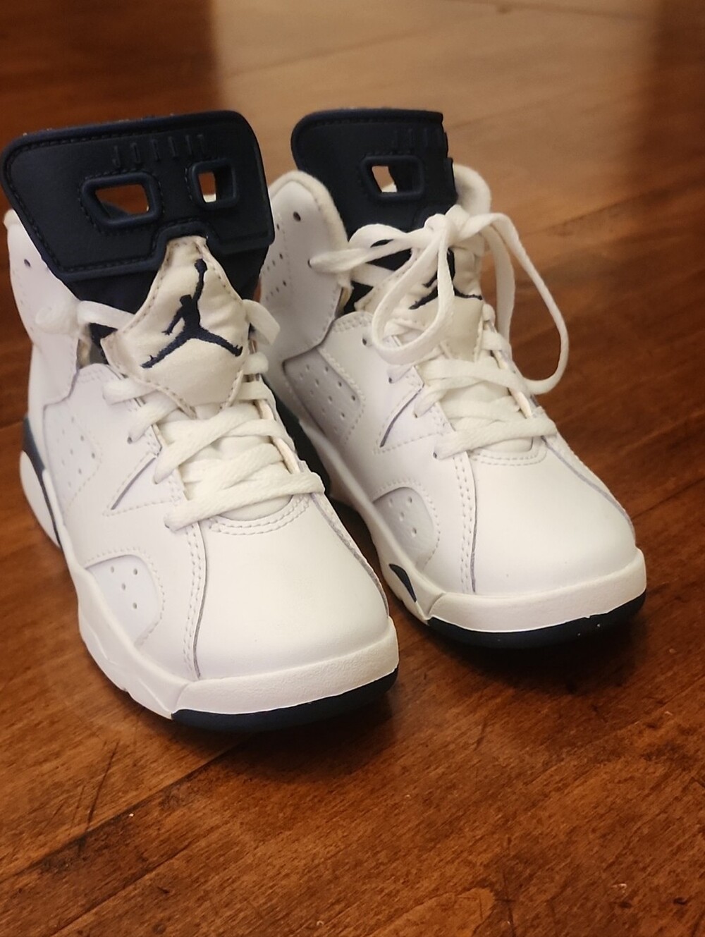 Air Jordan Retro 6 PS Boys Sz 11 c White & Navy Jumpman Sneakers